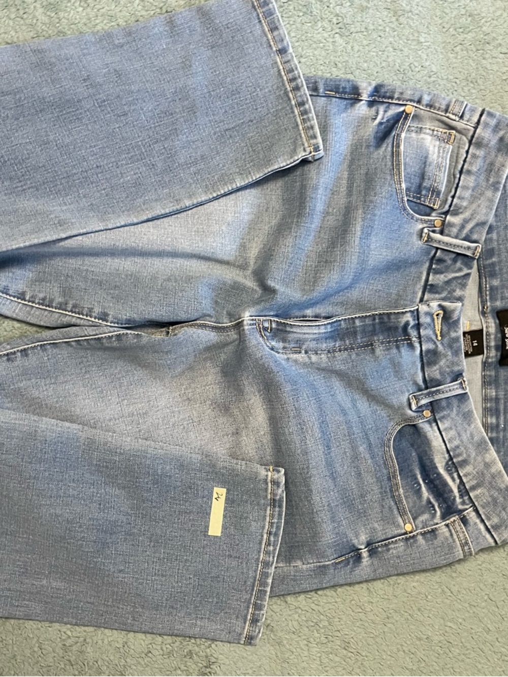 D. Jeans Light Wash Straight Leg skinny fit Jeans - Light Blue